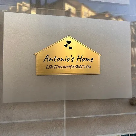 Antonio's * נאפולי